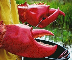 obster-claw-gloves